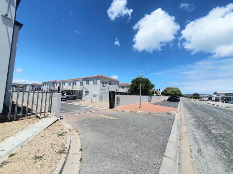 2 Bedroom Property for Sale in Middedorp Western Cape